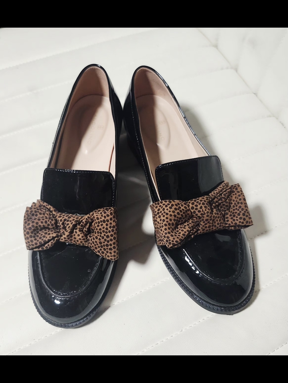 Bandolino Women's Lindio Black Patent Loafers with Brown Bow Detail - Picture 2 of 9